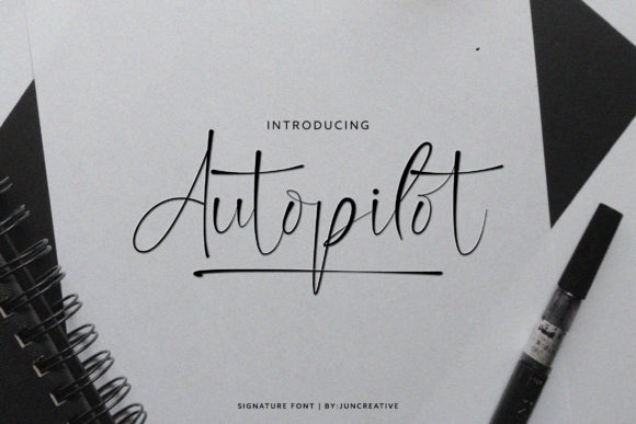 Autopilot: A Script Handwritten Font for Editorial Elegance